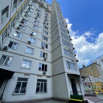 Продам трехкомнатную квартиру в центре города ЖК Малая Арнаутская 105/1
