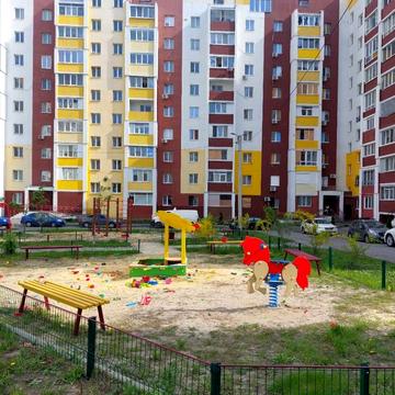 Драгоманова вул., 8