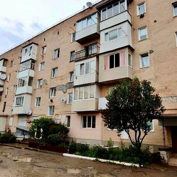 Продається 2-кімнатна квартира. Чортків