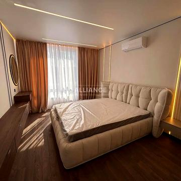 Юліана Пелеша вул., 4