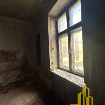 Джерельна вул., 31
