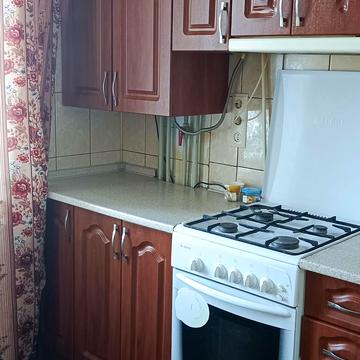 Центральна, 3