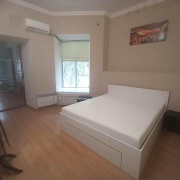 Шота Руставелі вул., 20-Б