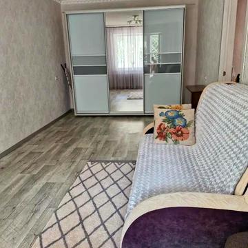 Гідропаркова вул., 15