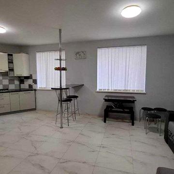 2-кімнатна район Каскаду, меблі, техніка