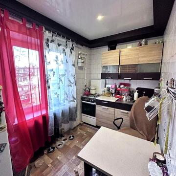 Продається 2х кімнатна квартира, район Україна.