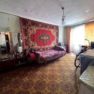 Продам трикімнатну квартиру р-н Черемушки