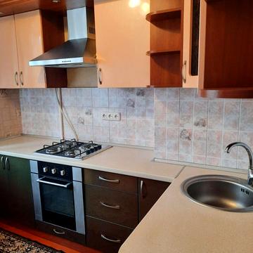 Академіка Заболотного вул., 35