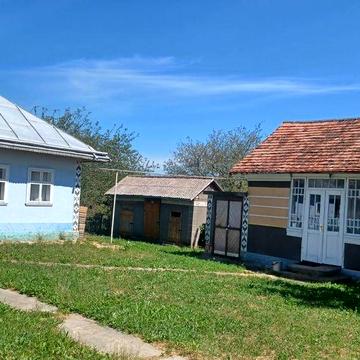 Будинок у селі Топорівці