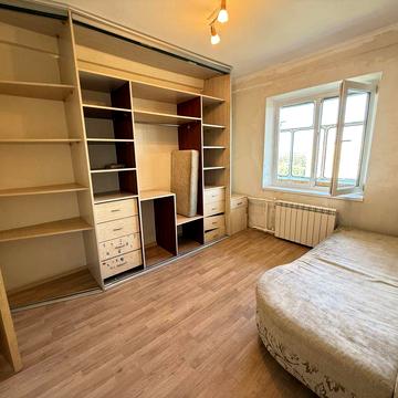 Продаж 2-кімнатної квартири Лісовий масив метро Лісова