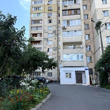 продаж квартири 1 км Соломʼянка пр. Лобановського вул. Дачна Гарина 51