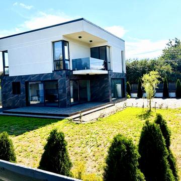 Сучасний цегляний будинок 140м від власника без %