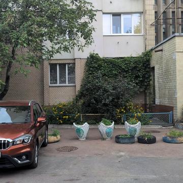 Чоколівський бульв., 4