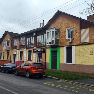 Центр. Площа. Магдональдс. Вся мебля та техніка.