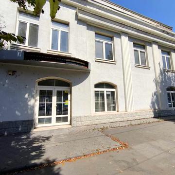 Івана Чендея вул., 40