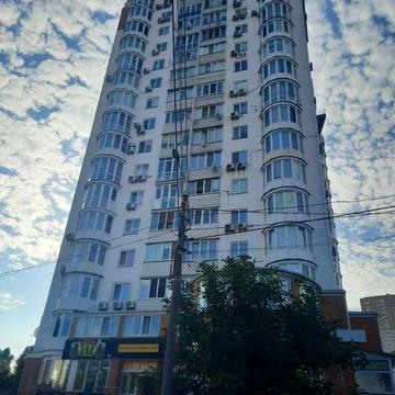 Продається простора квартира в самому серці Вишгорода!