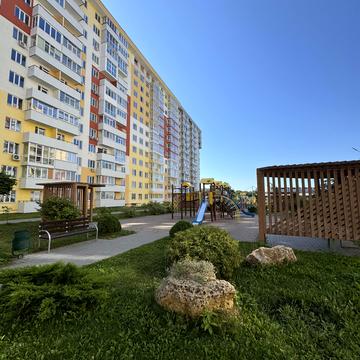 Гвардійців-Широнінців вул., 70-Б