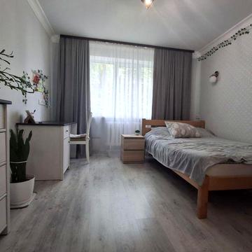 Продаж кімнати з с/в в комунальній квартирі