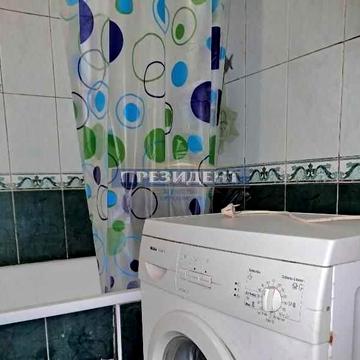 (3-50) Двухкомнатная квартира стандартной планировки недалеко от моря