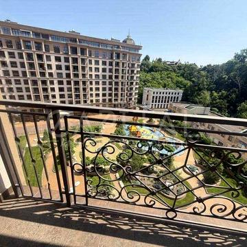 Продаж / Квартира / 126 м2 / ЖК 52 Перлина / Печерський район ЖК 52 Перлина