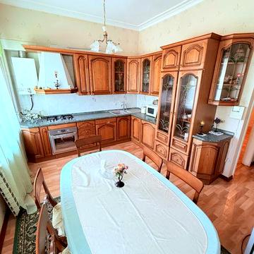 Продам шикарту квартиру « сталінку» у Кременчуці
