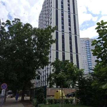 Літературна вул., 12