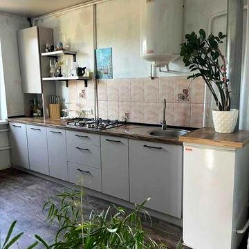 Продам хороший добротный дом, Змиев, п. Чемужовка.