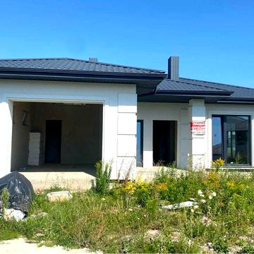 Будинок в престижному районі з гаражем Бармаки