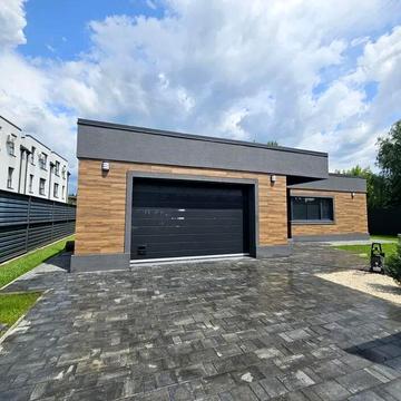 Центральна вул.