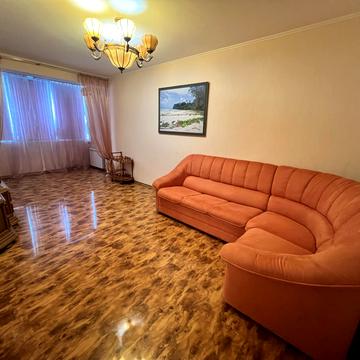 Академіка Глушкова просп., 39