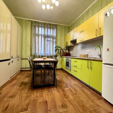 Сдам  Центр, 1 к 60 м2 кв м Научная, пр Науки 21а по ул Ляпунова