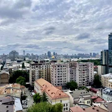 Здам в оренду 2 кімнатну квартиру в центрі міста