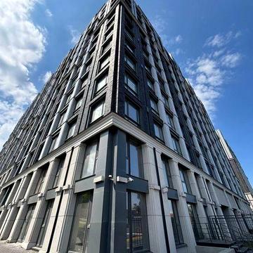 Продам  видовую 3-ох ком квартиру ЖК Geneve Вид на город и реку