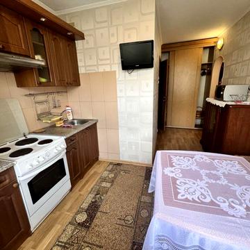 Академіка Глушкова просп., 39