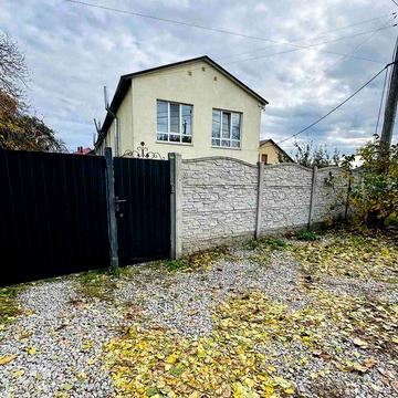 Бориспіль, вул. Ботанічна 20. Свій дворик, парковка для авто,