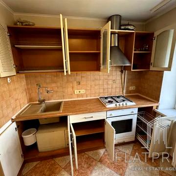 Науки просп., 4