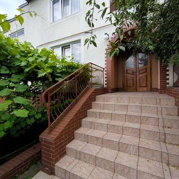 Будинок продаж  Городенка є відео