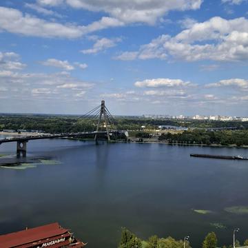 Набережно-Рибальська дорога вул., 27