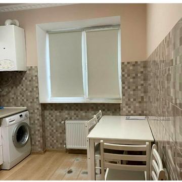 Івана Пулюя вул., 40