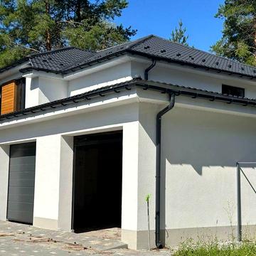 Котедж 200 кв.м біля річки, велика ділянка із соснами