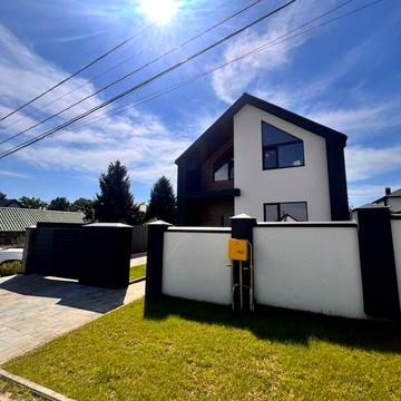 Двоповерховий новий, сучасний будинок! Топова локація! Газ!