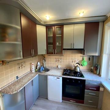 Продаж 3к Квартира Космонавтів вулиця