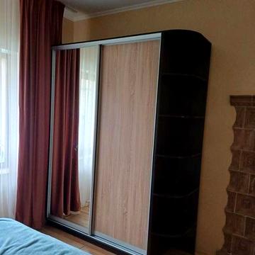 Оренда будинку поруч з центром міста
