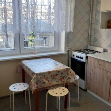 Сдам 1х квартиру метро Ярослава Мудрого