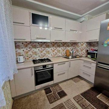 3-комнатная квартира с капитальным ремонтом в новом доме на Сахарова