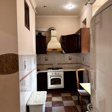 Продаж 2к Квартира Гнатюка Академіка вулиця