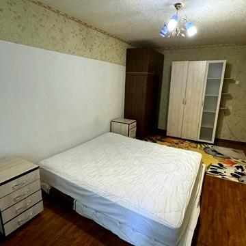 Академіка Янгеля вул., 7