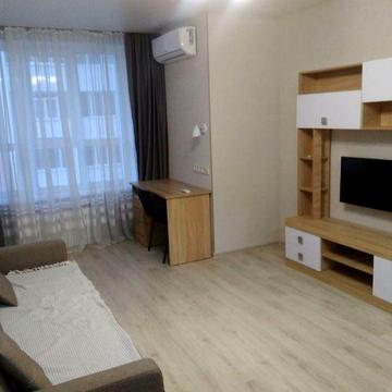 Сдам 1 кв ЖК Мира- 1 м. Масельского 8000 гр.