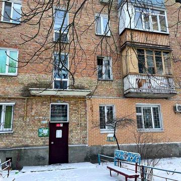 Продаж 2к.  Дарницький р-н., Поліський пров.3,  Власник !!