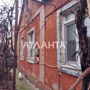 Капитальный газифицированный дом на 6 сотках земли в черте города.